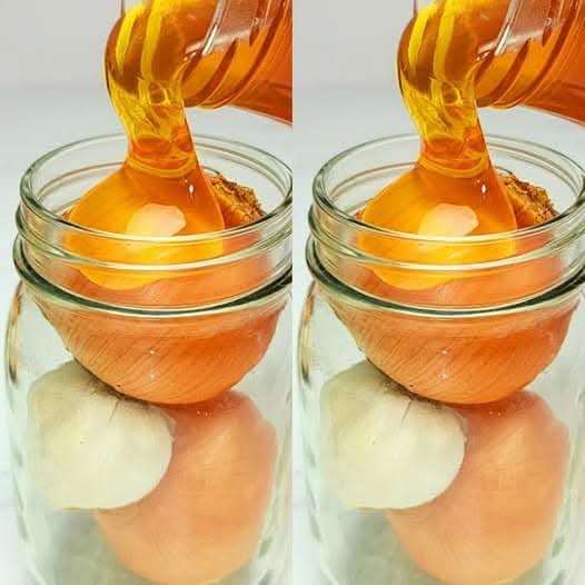 Natural recipe to boost immunity: garlic and onion mixture with honey