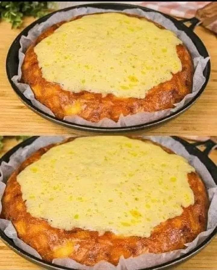 Cake made with sour cream and cornbread