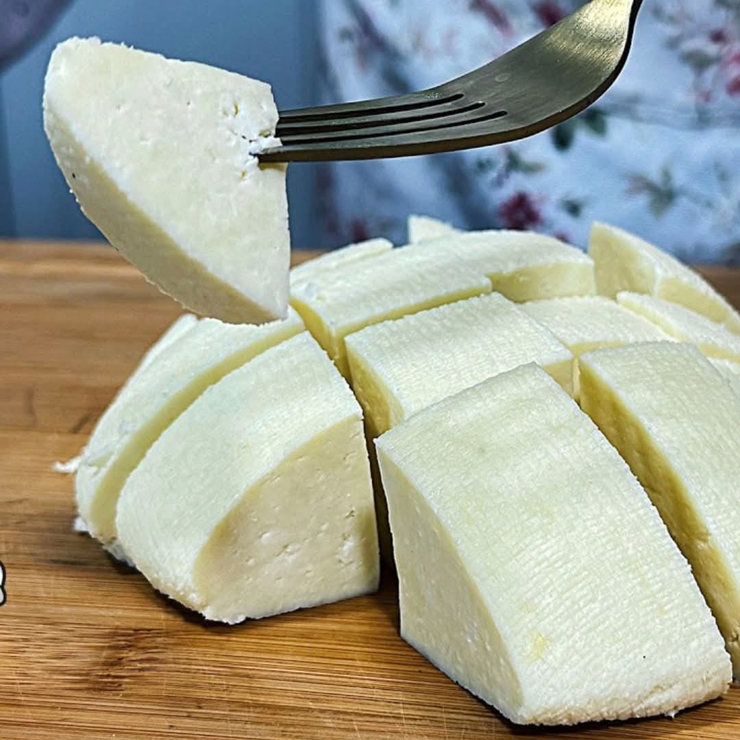 All You Need Is Lemon and Milk! In Just 10 Minutes: Homemade Cheese That’s Better Than Store-Bought!