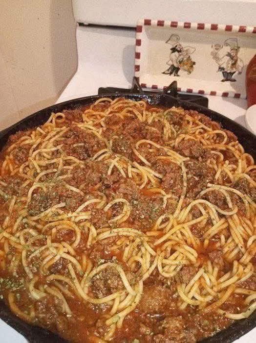 Classic Old-School Spaghetti with Ground Beef