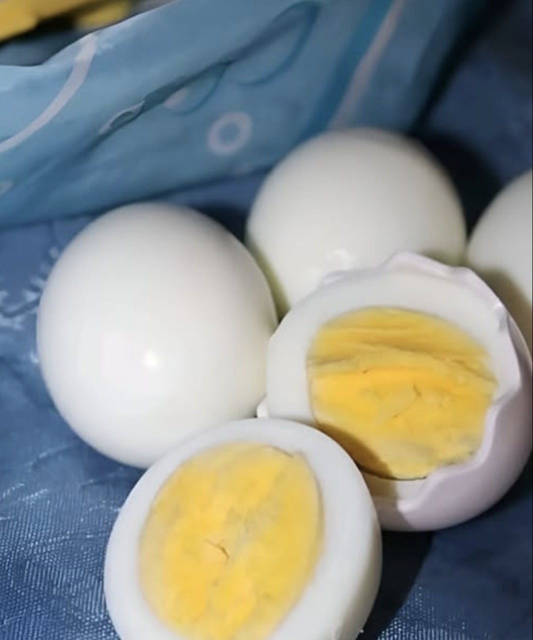 Boiled Eggs vs. Fried Eggs: Which Is Better for Breakfast?