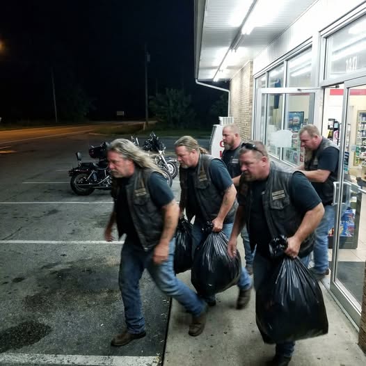I Watched Thirty Bikers Rob A Convenience Store At 3 AM And The Owner Just Stood There Smiling
