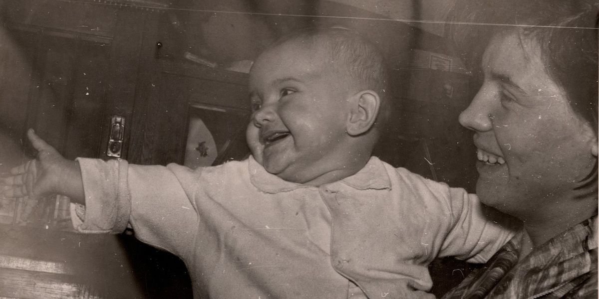 I Started Working as a Maid for a Wealthy Family, but Then I Found a Childhood Photo of Me and My Mom in Their House — Story of the Day