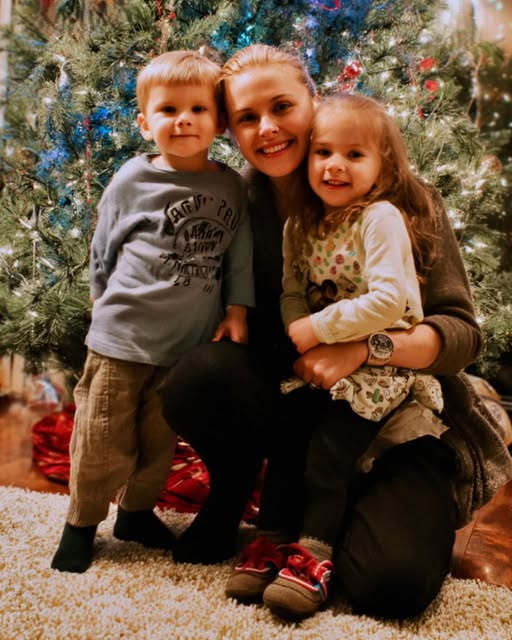 I am a Single Mom of Two Young Kids – Chores Kept Getting Done Overnight, and Then I Finally Saw It with My Own Eyes!